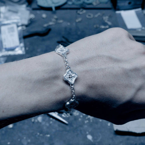 Handmade solid 925 Sterling Silver bracelet model EMBERLOCK with polished finish by frantic studio