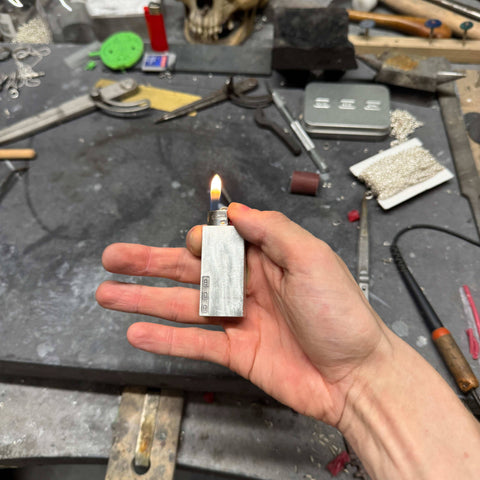 LŪCEM lighter case in heavy 925 sterling silver, further product view