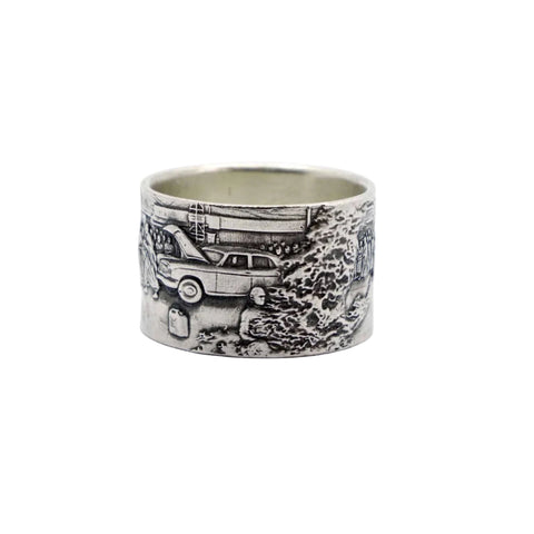 SILENT PROTEST ring hand-finished in oxidized 925 Sterling Silver by frantic studio