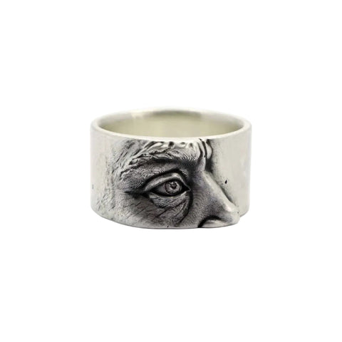 THE PORTRAIT ring in oxidized 925 Sterling Silver with face-to-face portrait motif by frantic studio