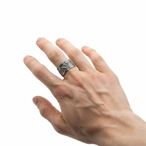 SPECTACULUM Ring - Oxidized 925 Sterling Silver - The Silent Colosseum FRANTIC STUDIO 