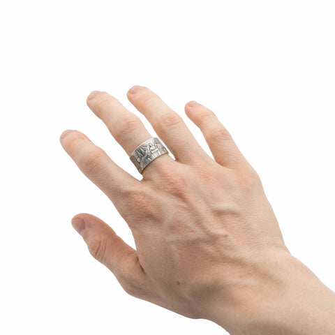 The "Farewell Kiss" Ring - Handcrafted in oxidized 925 sterling silver. - A tribute to the most famous shoe ever thrown at George W. Bush. FRANTIC STUDIO 